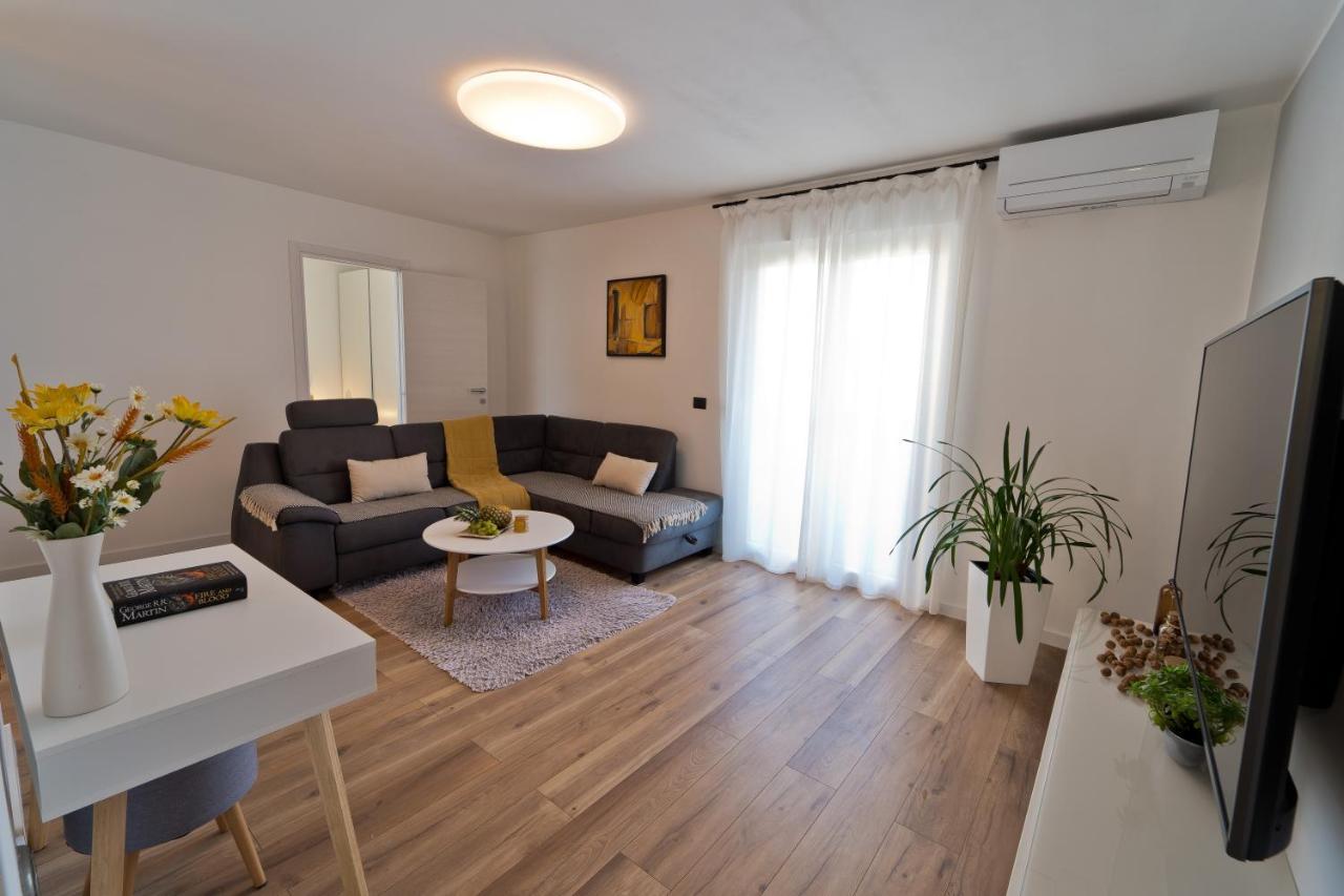 Malemi Apartment Pola Esterno foto