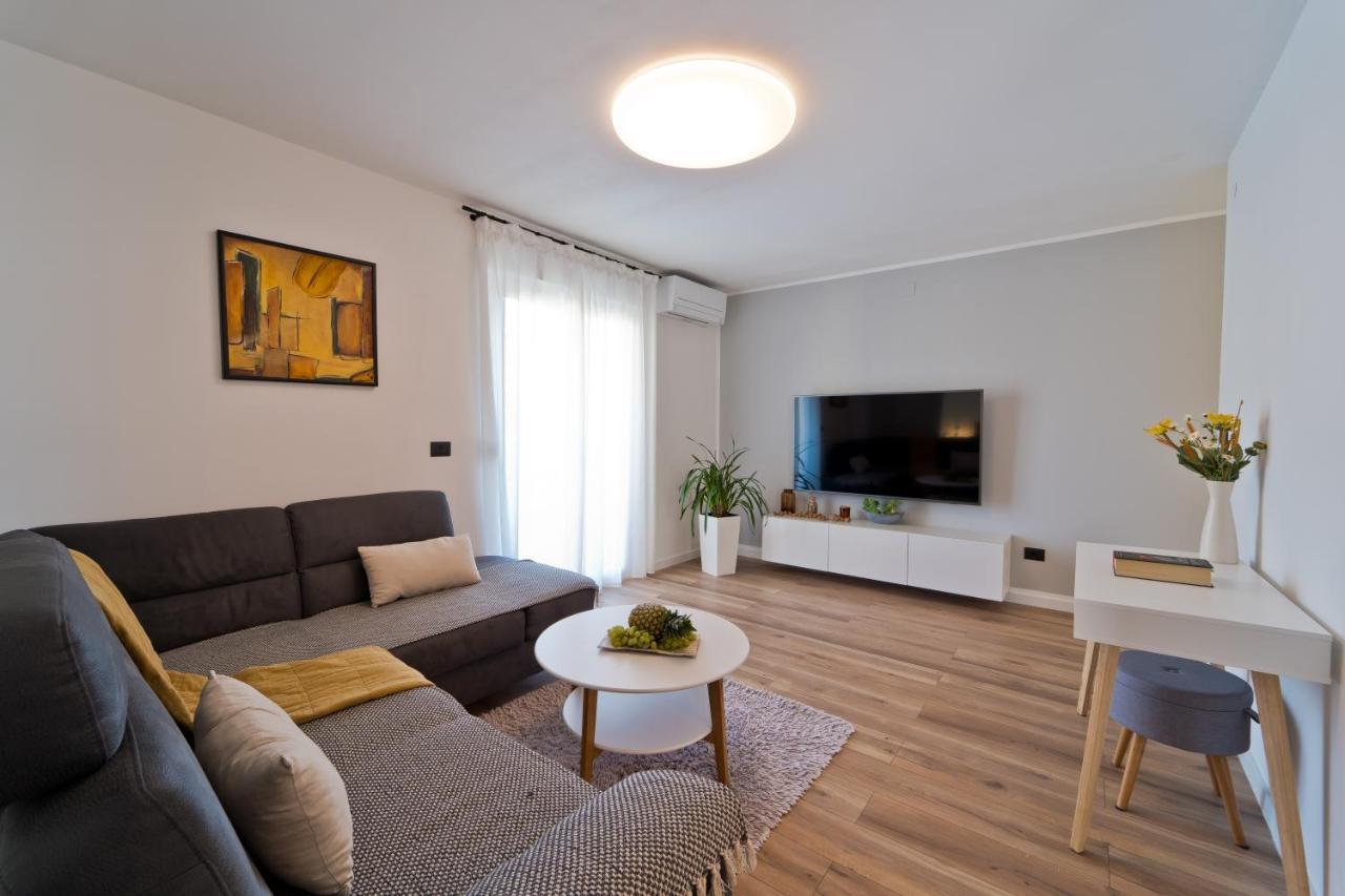 Malemi Apartment Pola Esterno foto