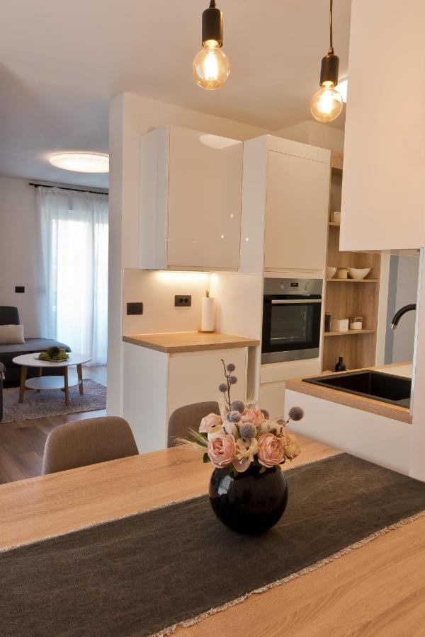 Malemi Apartment Pola Esterno foto