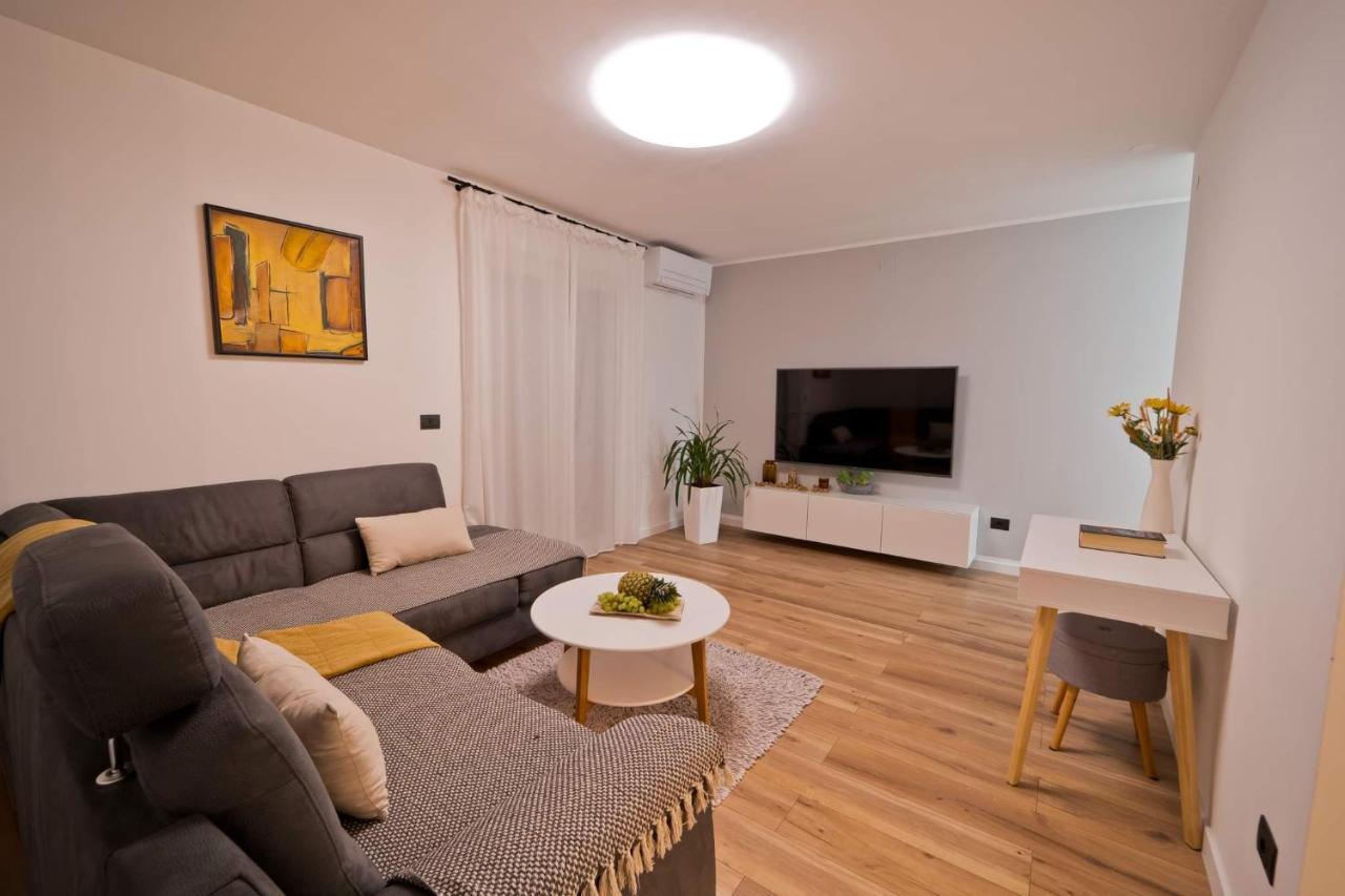Malemi Apartment Pola Esterno foto
